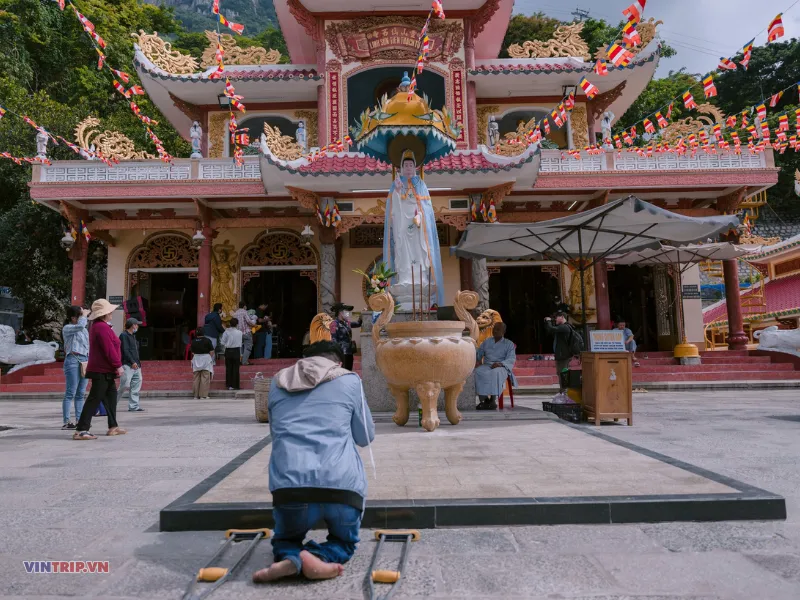 quán thế âm bồ tát tại linh sơn thánh mẫu vintrip .png